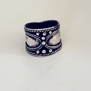 Vintage Bali silver ring